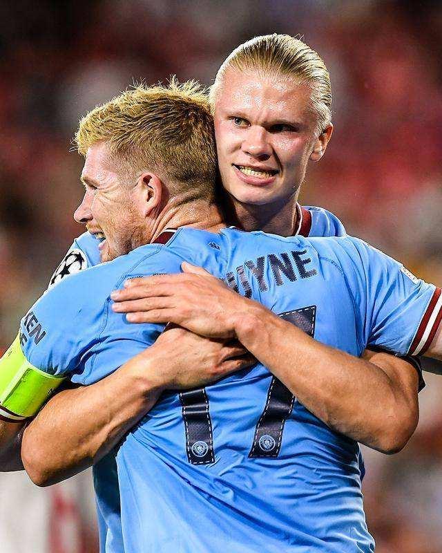 曝滕哈赫同意C罗冬窗离队切尔西老板提供1.5年合同