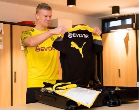 2025和平精英PSI总决赛暨刺激之夜三亚落幕 潮流与竞技共谱新篇章