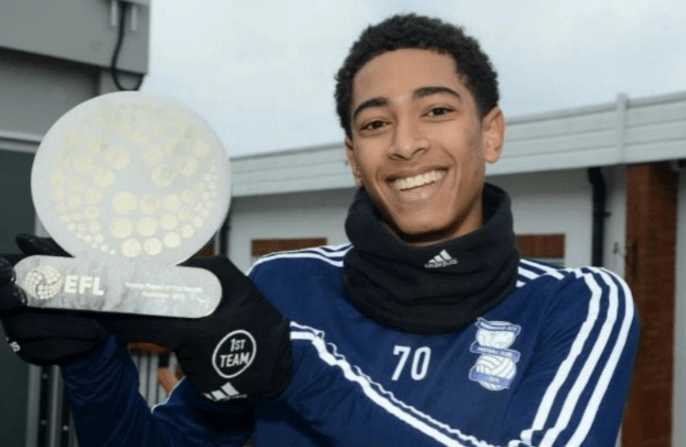 神操作！海港喜得横滨水手中场妖星，性价比高